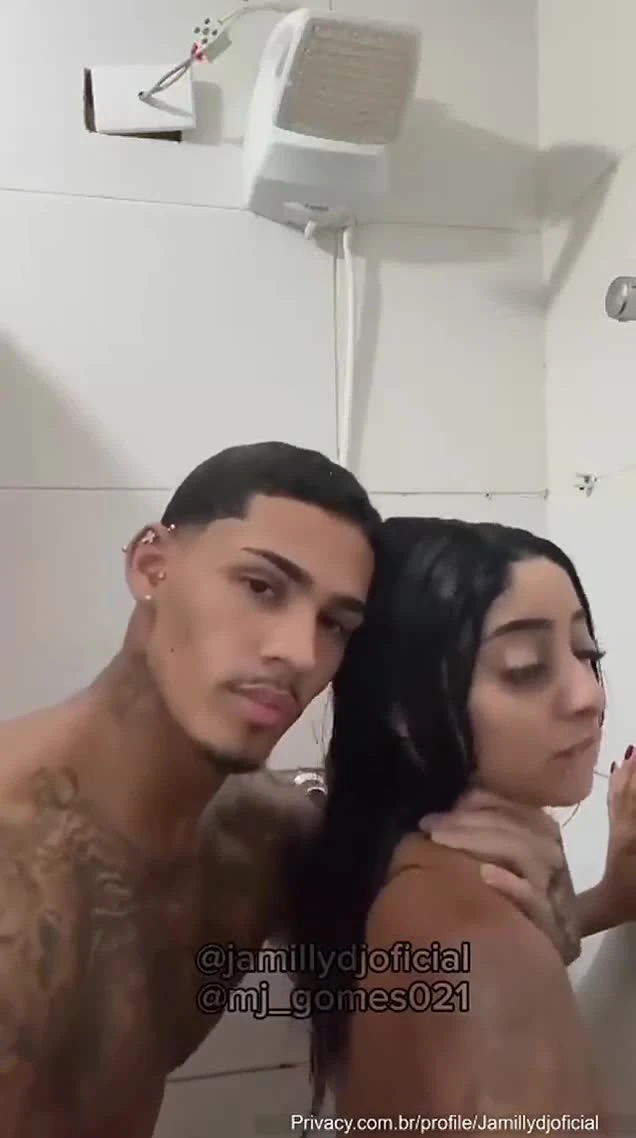 Jamilly Carvalho fudendo gostoso com um jovem do Rio de Janeiro